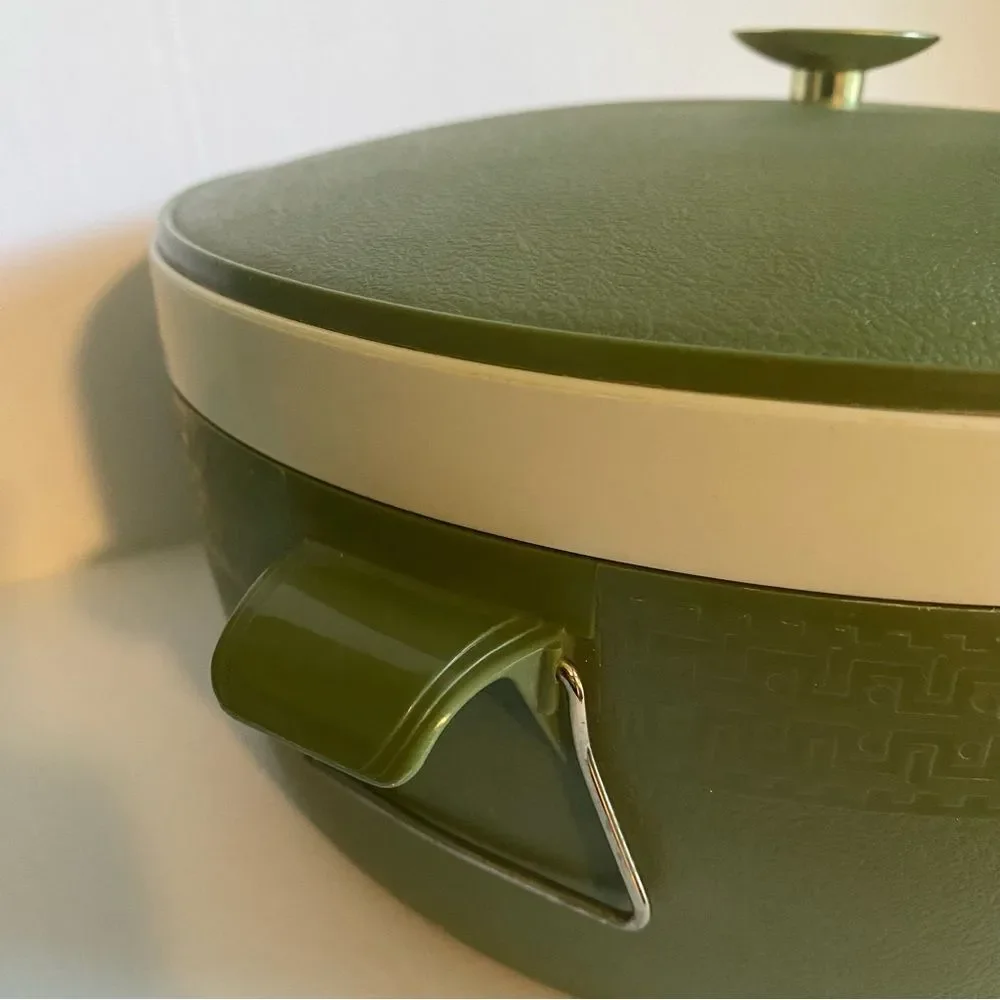 Vintage Olympian ThermOWare Avocado Green Casserole Dish w/ Locking Lid • MCM